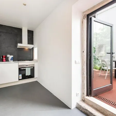 Guestready - Fantastic W Big Patio - Bairro Alto * Lisbon